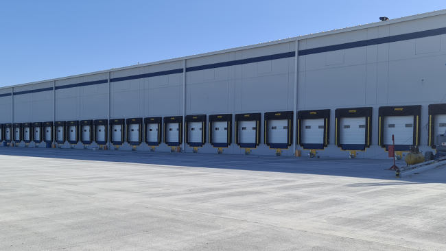 hero proyecto puertas seccionales y equipamiento para andén